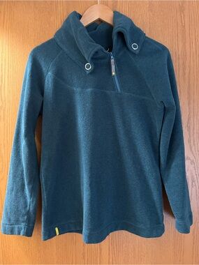 Lolë Asymmetrical Quarter-Zip Fleece Pullover Size Medium